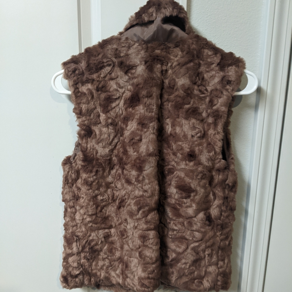 Ya vest